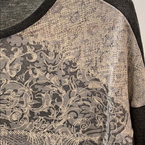 ZAEA QUARTER SLEVE BASIC TEE - Picture 2 of 4